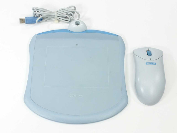 Wacom ET-0405-U Graphire USB graphics tablet in Slate Blue with EC-100-00 cordless mouse and USB cable — top/front view
