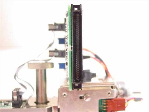 Guzik 2202 HD Amplifier Set – close-up of multi-pin edge connector on green PCB mounted to assembly