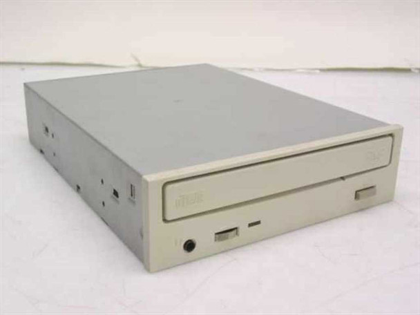 Hitachi GD-2500 DVD-ROM IDE drive – front panel view showing disc tray, headphone jack, and beige faceplate