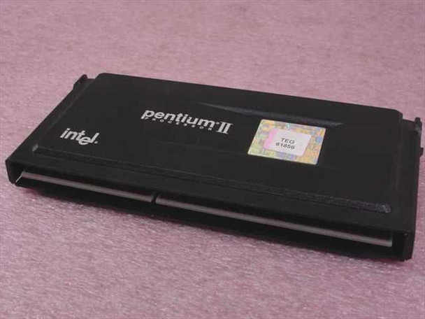 Intel Pentium II 333MHz SEC cartridge front view showing Intel and Pentium II branding