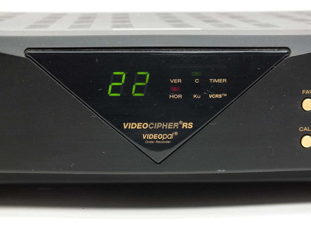 Uniden PC4000 front panel display close-up showing green channel 22 readout with VER, C, TIMER, HOR, Ku, VCRS indicators and VideoCipher RS / VideoPal branding