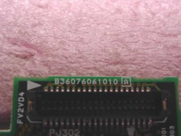Toshiba 400CS VGA Card B36076061010 – close-up of part number B36076061010 and proprietary edge connector