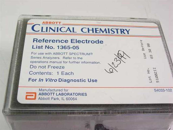 Abbott Clinical Chemistry 1365-05 Reference Electrode box label close-up — shows List No. 1365-05, For use with Abbott Spectrum Series Analyzers, Do Not Freeze, Contents 1 Each, For In Vitro Diagnostic Use, and manufacturer address Abbott Park IL 60064