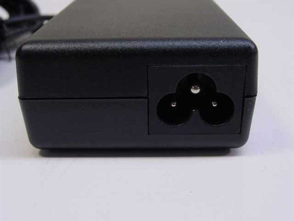 HP F4813A#ABA AC Adapter – close-up of IEC C5 cloverleaf AC input connector