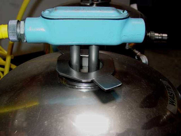 Metro-Line Industries Cart Mounted Oil Pump w/ Waste Tank ML1000