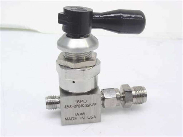 Parker 4Z-A-DPQ4K-SSP-PP stainless steel ball valve – front-left view showing body label: 16PD, 4Z(A)-DPQ4K-SSP-PP, IAWL, Made in USA, with SSP tube fittings and black toggle handle