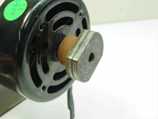 Dayton 3M328A gear motor fan/rear shaft end showing 5/16-inch stub shaft with flat key and vented endbell