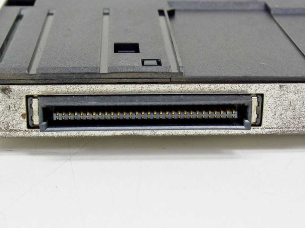 Dell 09YXE floppy drive module – close-up of proprietary multi-pin laptop bay edge connector