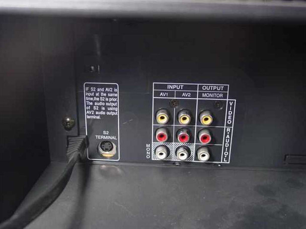 Sampo VME-23V3 – rear input/output panel showing AV1 and AV2 composite RCA inputs, Monitor output, audio RCA jacks, and S2 terminal