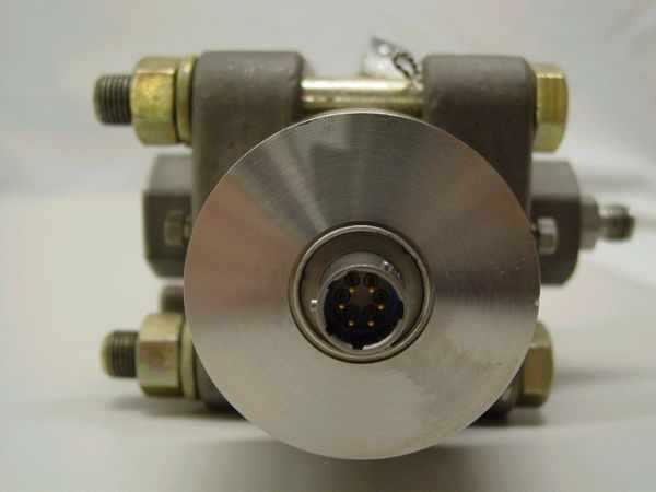 Schlumberger Statham PM6142 Differential Pressure Transducer – rear face showing multi-pin circular electrical connector