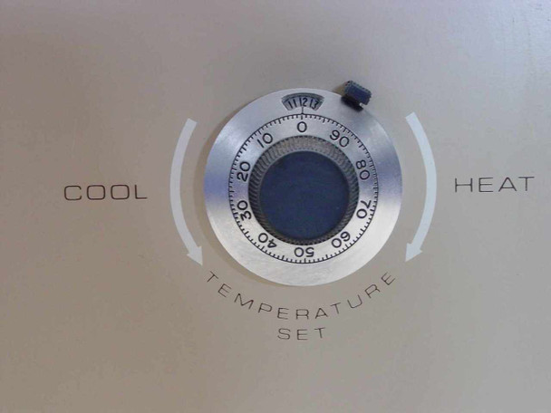 Cambion 809-3040-01 temperature set dial close-up showing graduated COOL-HEAT scale with numeric markings