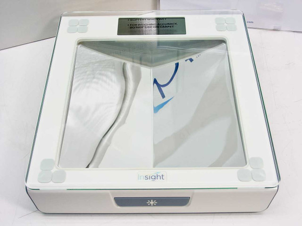 Insight 1380 scale top-down view showing dual illuminated mirror panels and large digital display with foot-care graphics