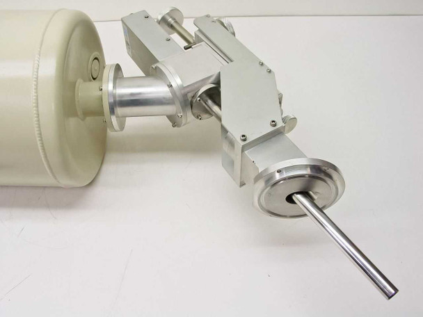 PGT OS19-PO13 X-ray detector – close-up of aluminum XY positioning stage and goniometer arm attached to cryostat flange