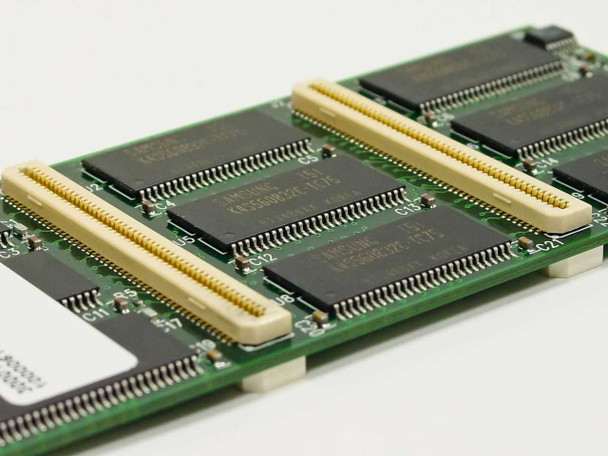 Close-up of Samsung K4S560832C-TC75 memory chips on Southland 512MB Sun Netra Blade RAM module