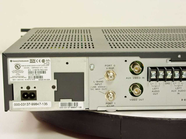 General Instrument DSR4400 rear panel close-up showing L-Band input BNC, Port 0 V/RHP and Port 1 H/LHP BNC connectors, Video Out BNC, Aux Video In, and audio terminal strip