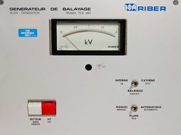 Riber TCA 380 front panel close-up showing kV meter, SECTEUR/HT power switches, Balayage sweep selector, and Plume/Pen switch