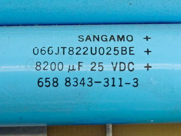 Sangamo capacitor close-up – part number 066JT822U025BE, 8200 uF 25 VDC, reference 658 8343-311-3