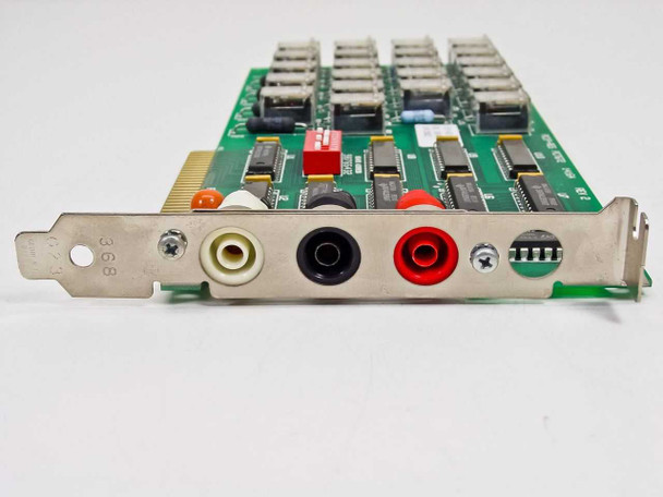 Bracket edge view of Keithley PCIP-RES PC7672 showing banana jacks (white, black, red) and DIP switch on rear bracket