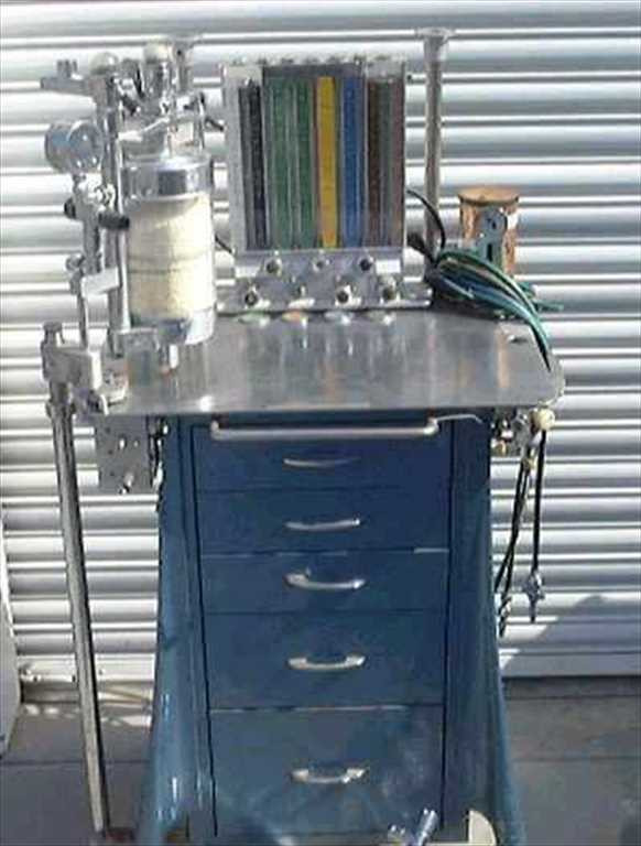 Foregger 910 Anesthesia Vaporizer Machine / Flow Gauges