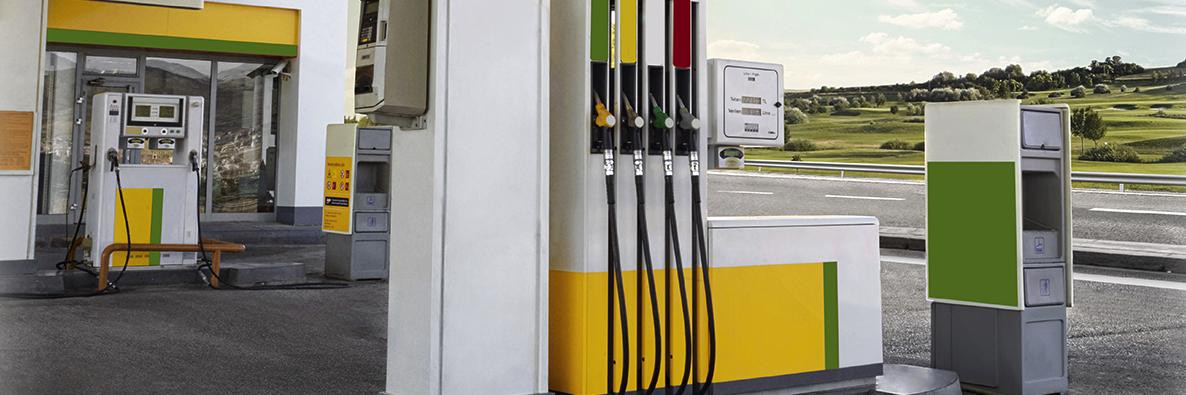 The only vinyl film specifically engineered for fuel dispenser environments. DPF 9000's solvent-resistant adhesive withstands constant exposure to gasoline, diesel, and cleaning chemicals while maintaining its professional appearance and strong bond.