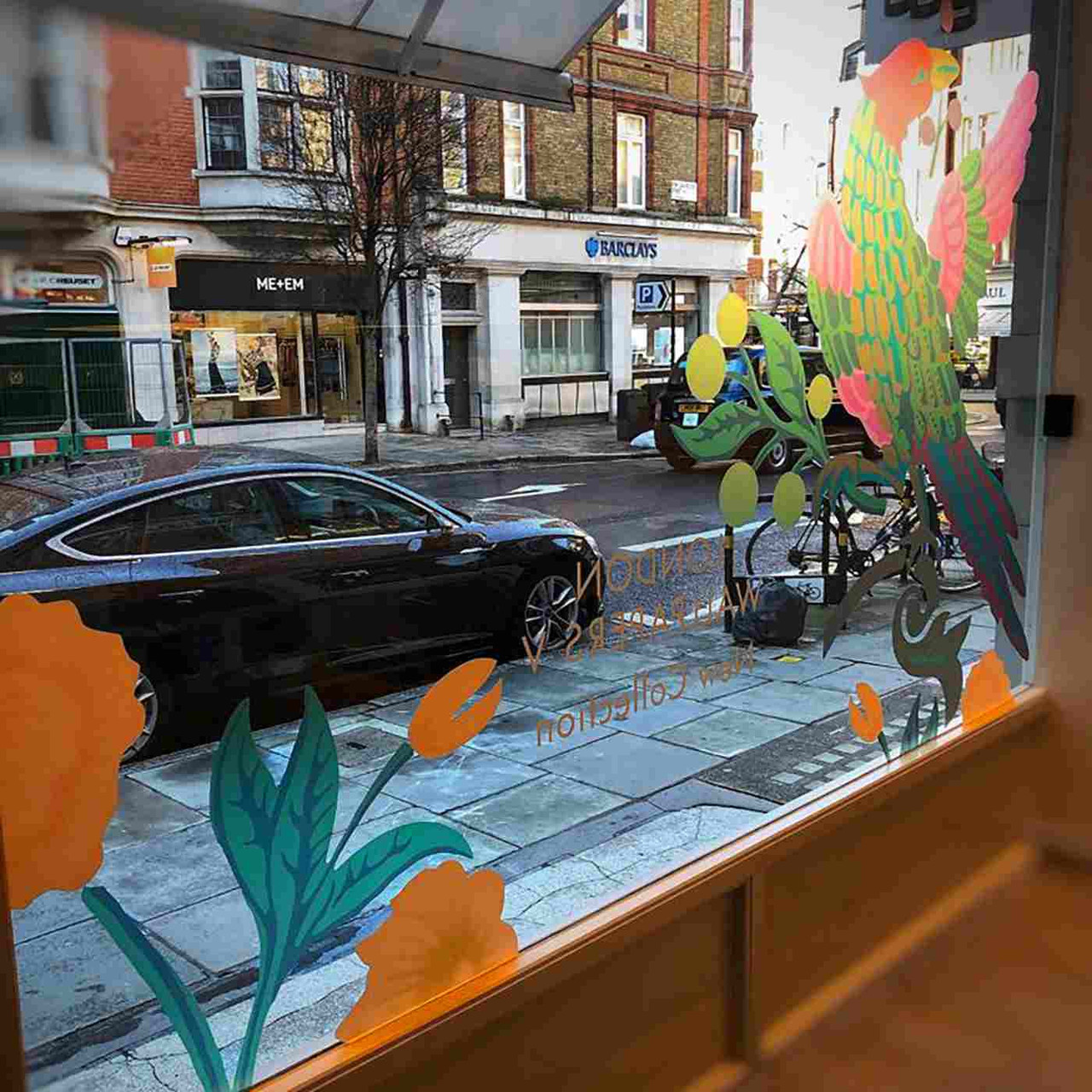 Metamark MD-DOT-02 is a clear matte promotional printable vinyl featuring Metamark’s MetaDot dotted adhesive system. The patterned adhesive supports fast, easy, bubble-free installation and allows the graphic to be repositioned and removed more easily.