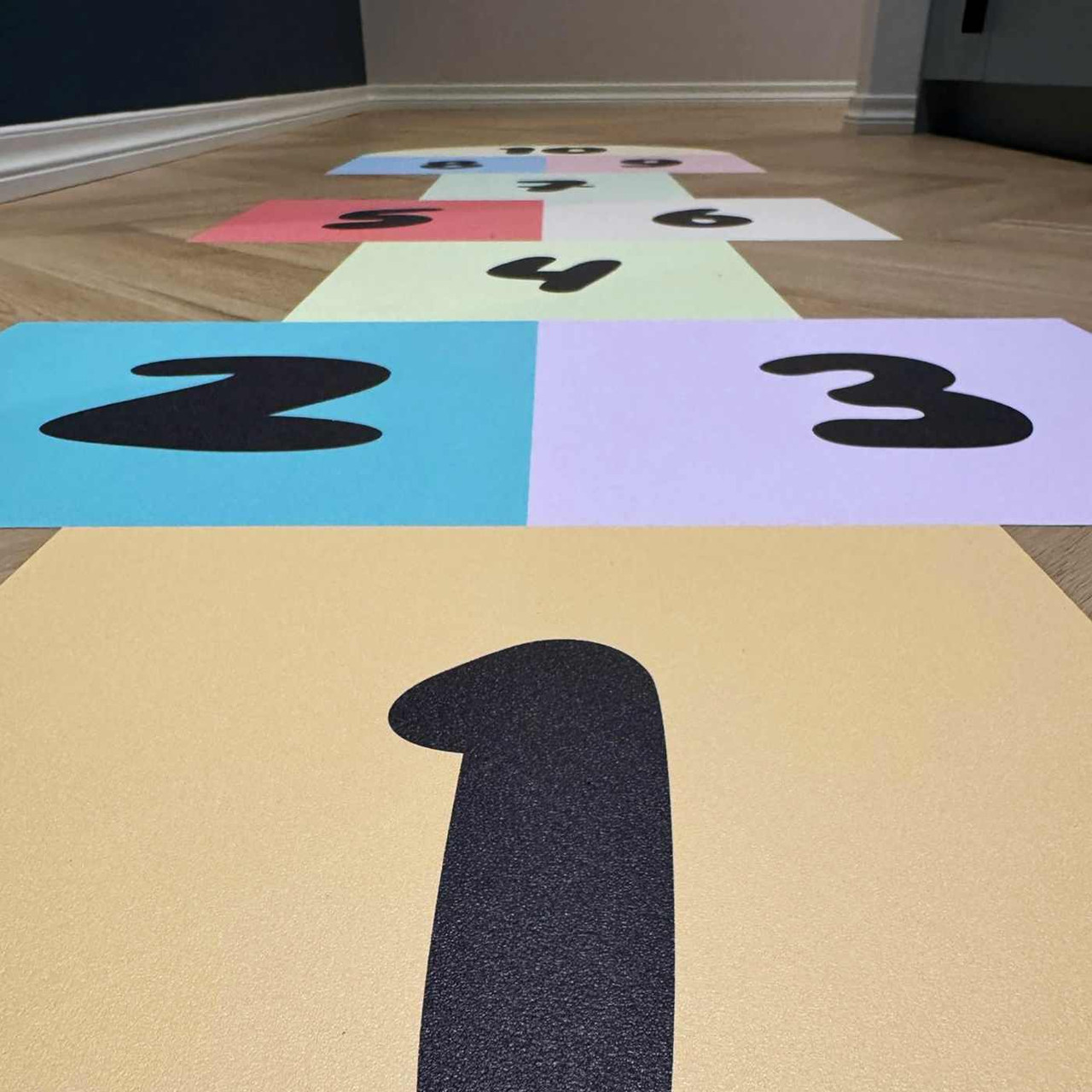 Metamark MD-MW-R9 MetaWalk is a white textured printable floor graphic film designed for temporary indoor applications on smooth floors in good condition and indoor short-pile carpet.