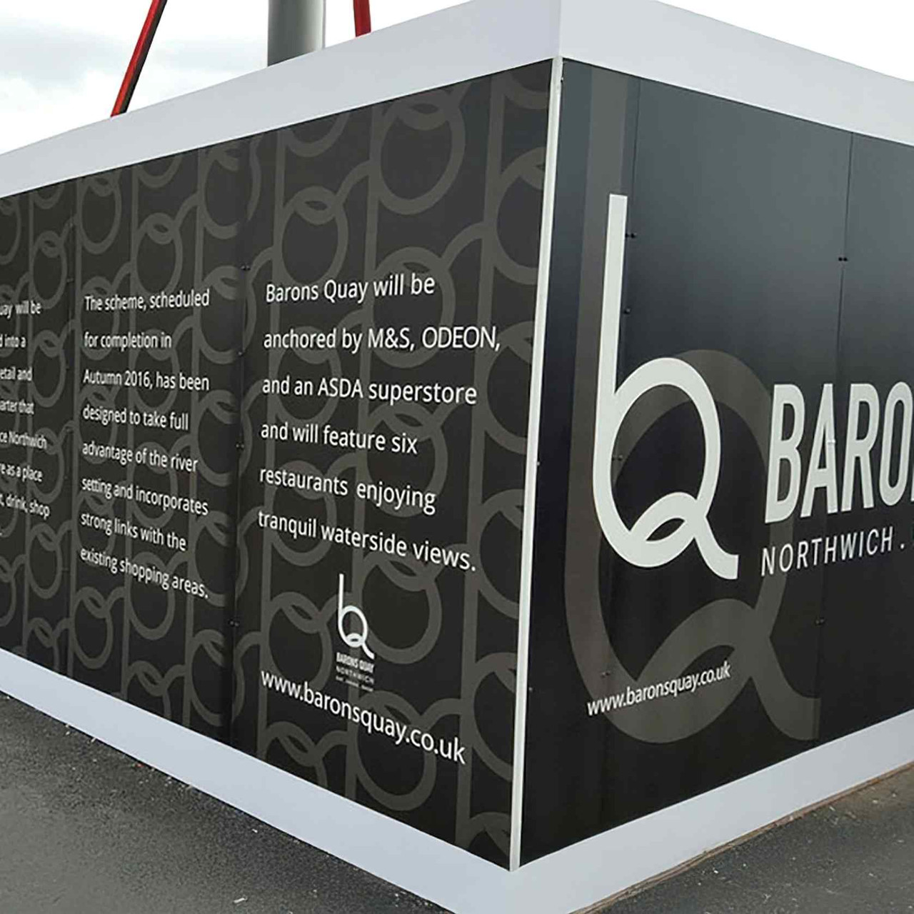 MetaGuard 850RW is a premium 20-micron high-gloss polyester overlaminate designed to protect printed graphics against graffiti, chemicals, abrasion, UV exposure, and weathering.