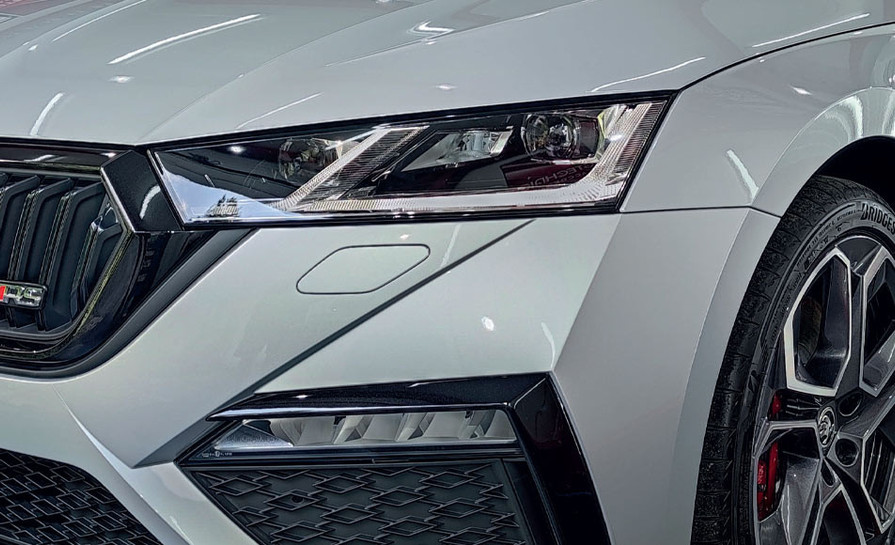 Why PPF & Window Tint Shops Are Choosing the Graphtec FC9000 Over Cheap Chinese Plotters