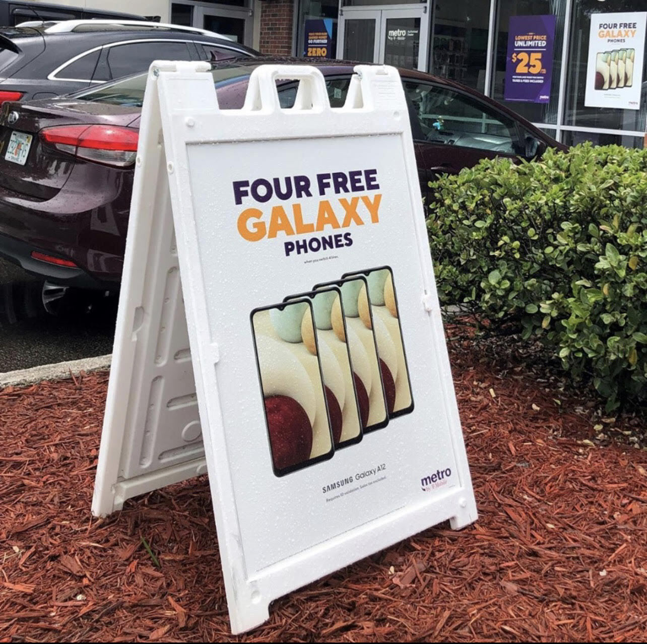 Discover why the Plasticade is the best choice for your business. Durable, versatile, and easy to use, this A-frame sign is perfect for real estate, retail, and promotional needs. Available in black or white. Shop now at Kirin Global Supplies!