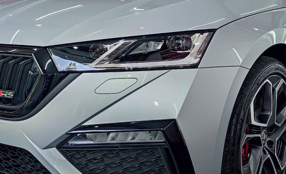 Why PPF & Window Tint Shops Are Choosing the Graphtec FC9000 Over Cheap Chinese Plotters