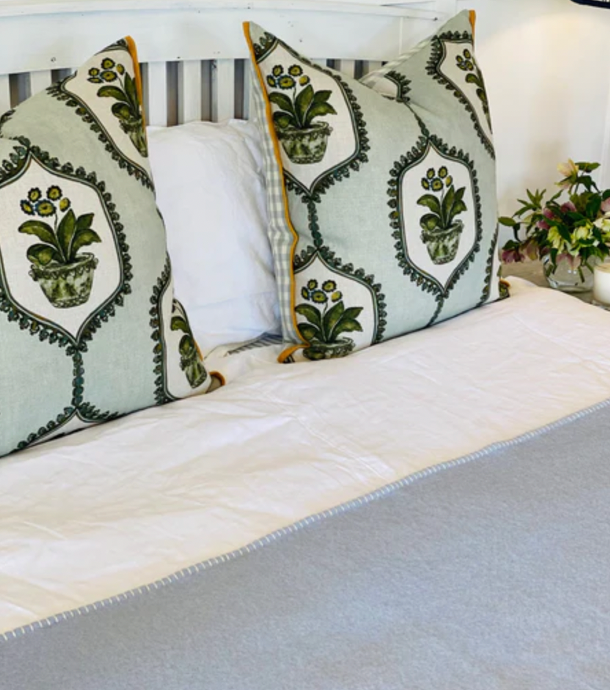 Exquisite Queen Wool Blanket Homeware