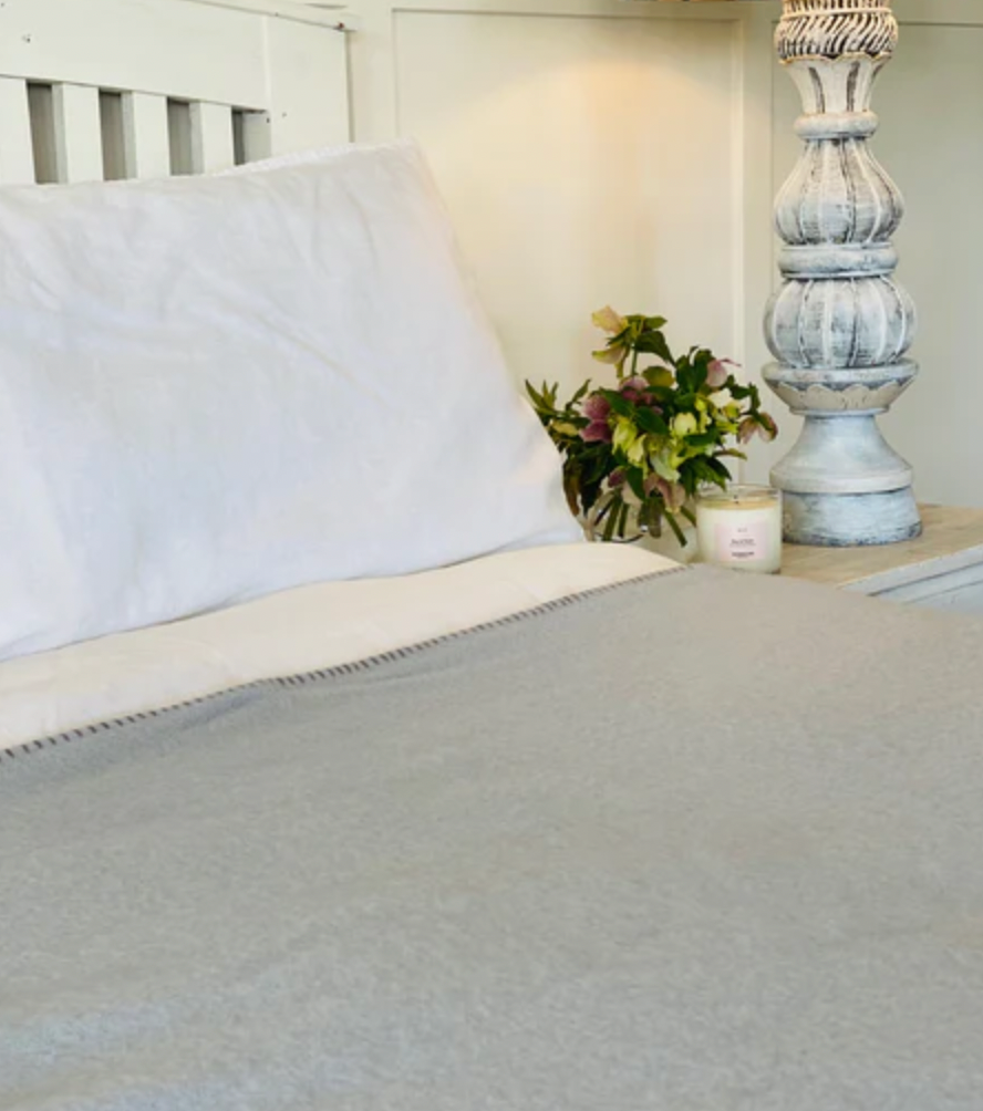 Exquisite Queen Wool Blanket Homeware