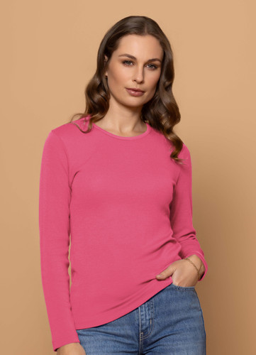 Woman wearing Bay Road Merino - Harper Crew (BR840) in the colour Peony.