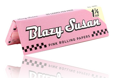 Blazy Susan Pink 1¼ Rolling Papers - Pack Blazy Susan Pink 1¼ Rolling Papers - Pack