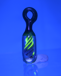 PENDANT IMPLOSION TWIST GREEN