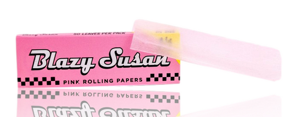 Blazy Susan Pink 1¼ Rolling Papers showing pink paper