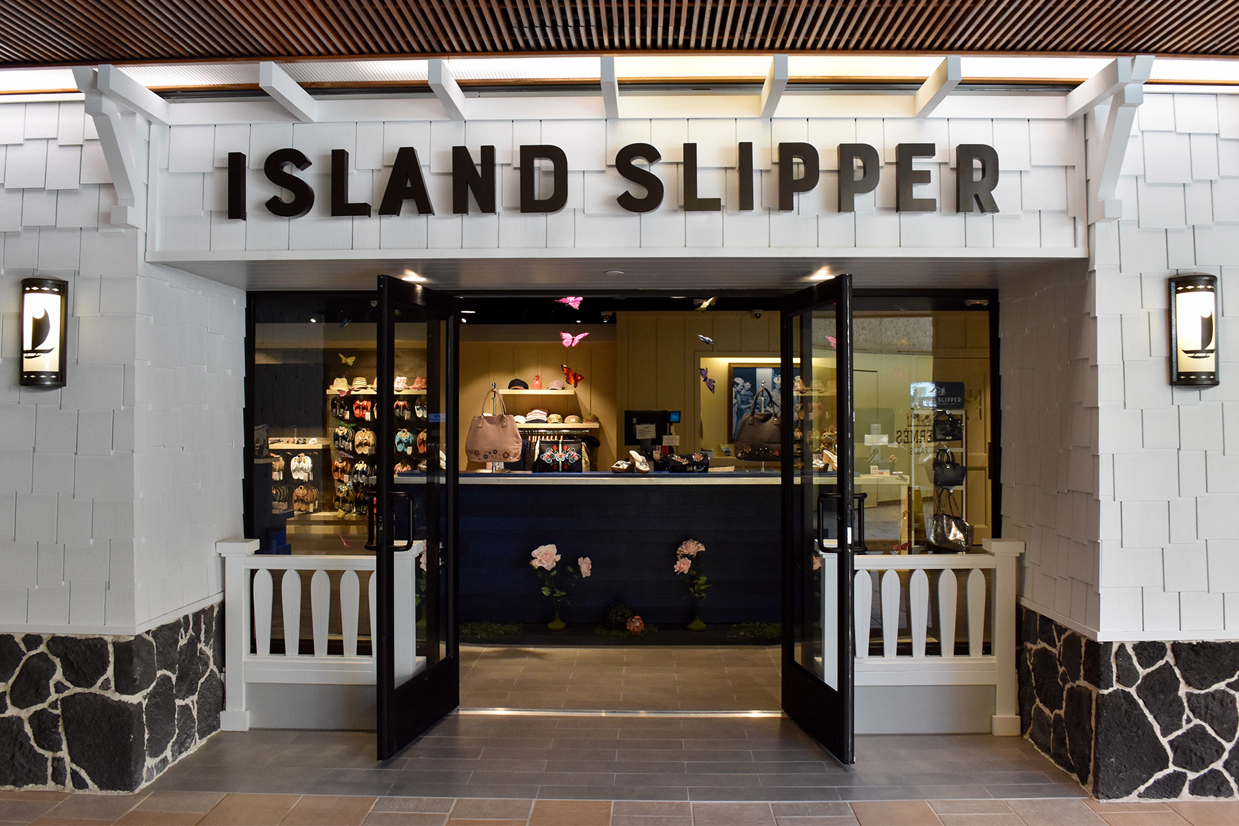 Island Slipper Waikiki Location