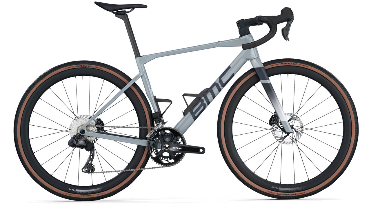 BMC KAIUS01 THREE 2026 DI2 Carbon Gravel Bike1