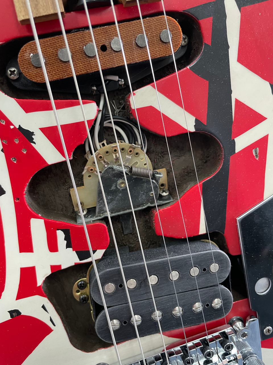 ギター EVH Frankie Frankenstein EVH Striped Series Frankenstein Frankie Maple Fingerboard