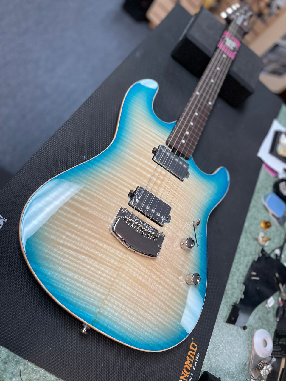 Music Man Sabre BFR Cobra Blue Burst