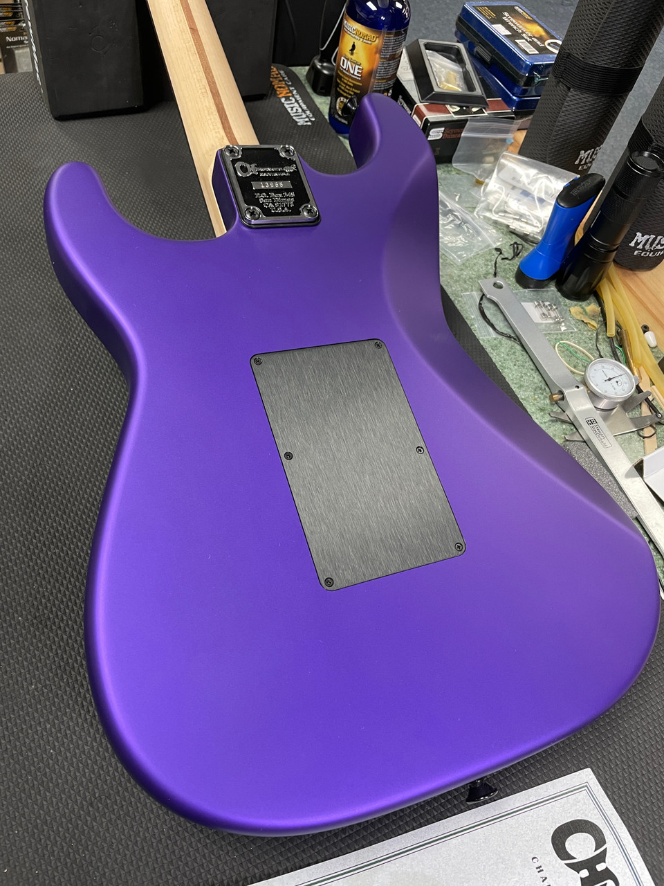Charvel USA Select Custom Shop So Cal Satin Plum