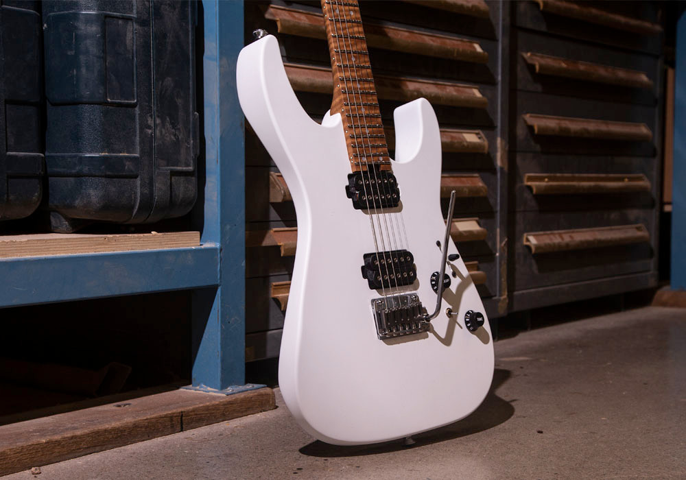 Charvel USA SELECT DK24 HH 2PT CM Satin white