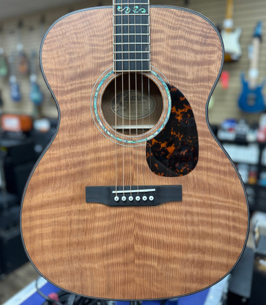 Larrivée OM-03-MH Figured Redwood Limited