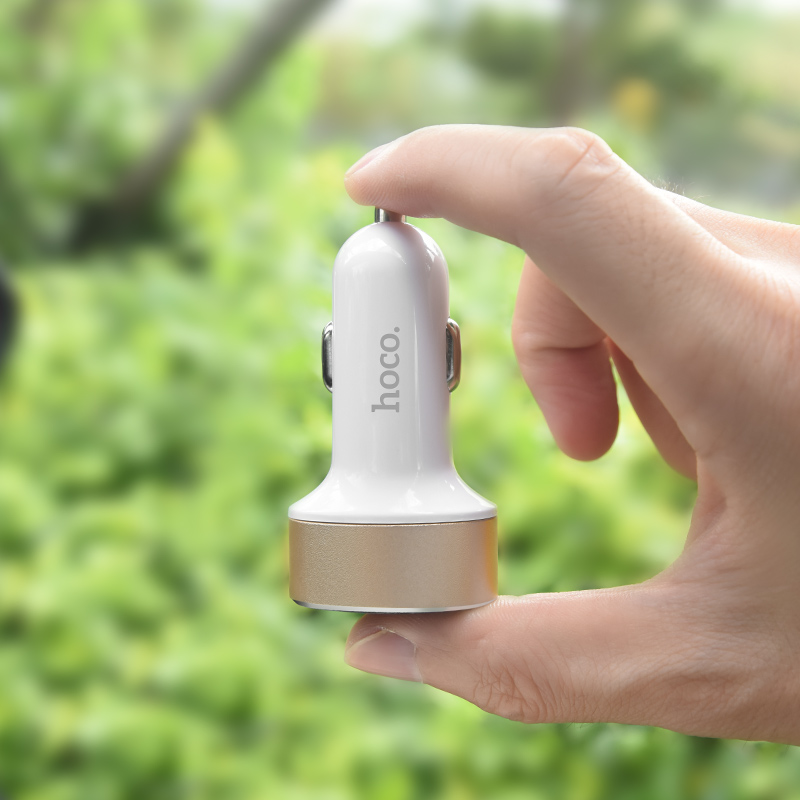 Hoco Car High Praise Charger - 2.1A