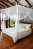 Canopy_bed_curtain