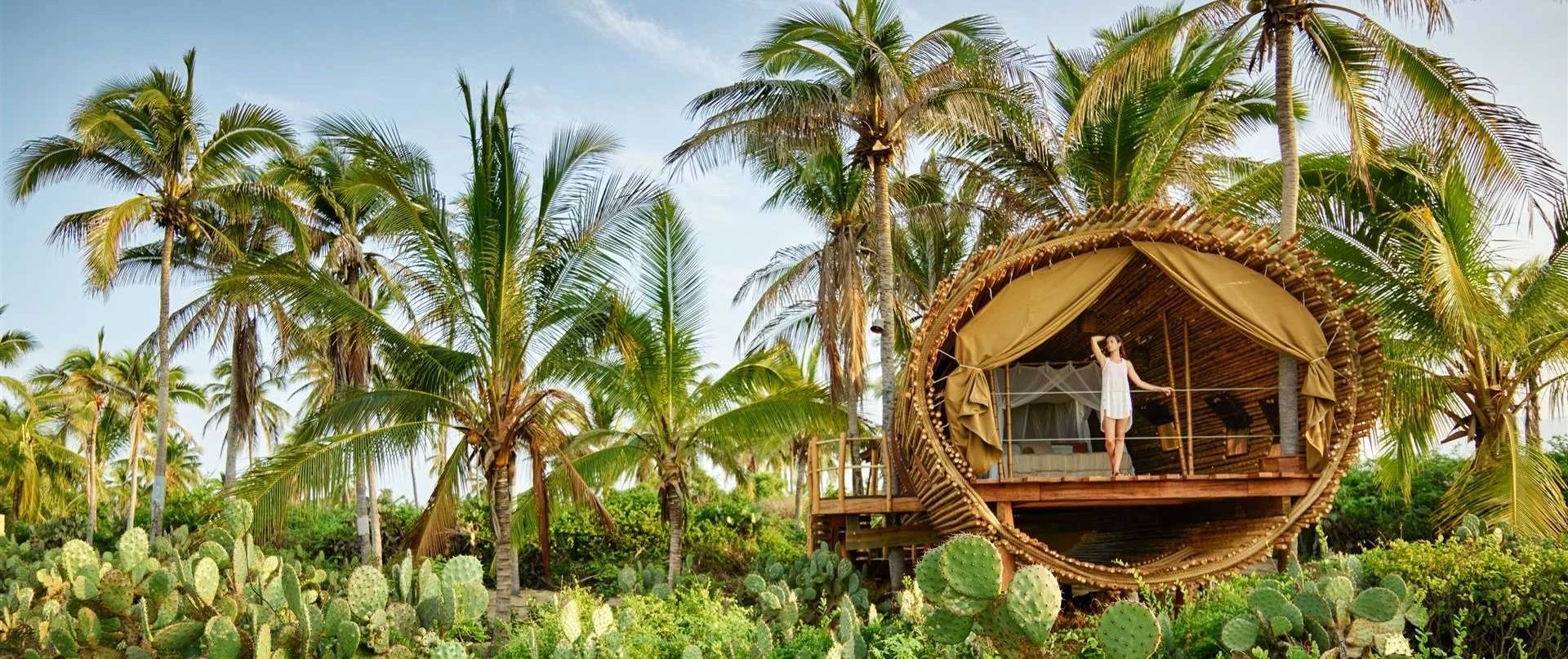 Cotton box bed canopy at Playa Viva, Zihuatanejo, Mexico
