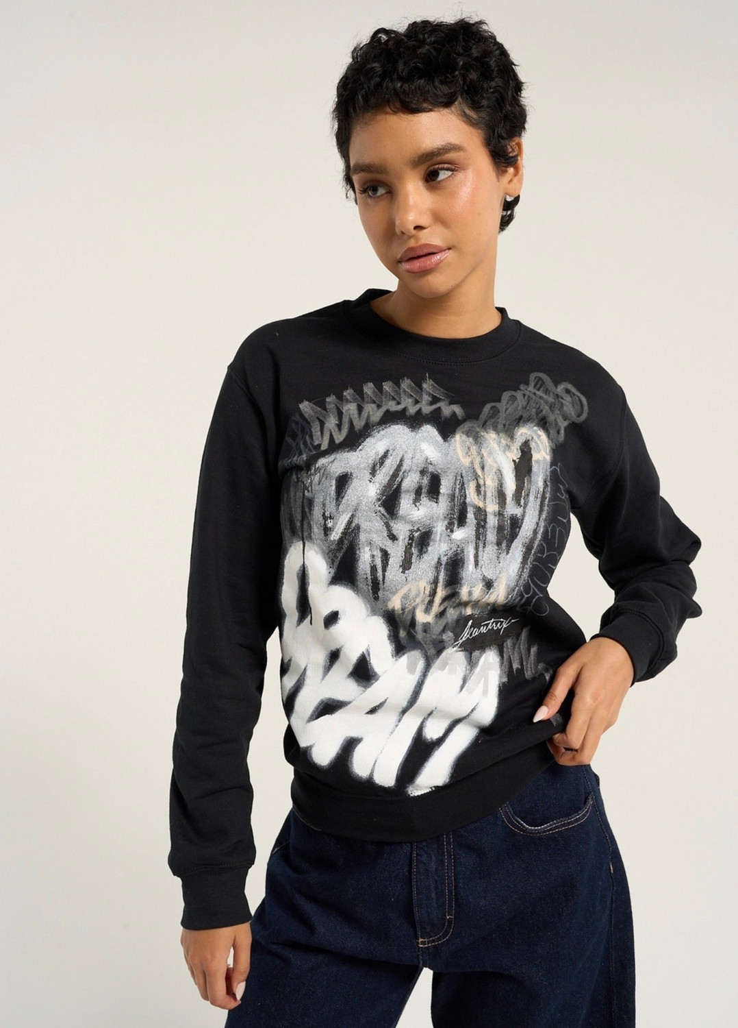 Explore Jeantrix hand-painted “Dream” sweatshirts and more on @bnto.rent today!