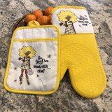 Oven Mitt & Pot Holder Set - "Bee Your Own Mast - Her Chef"