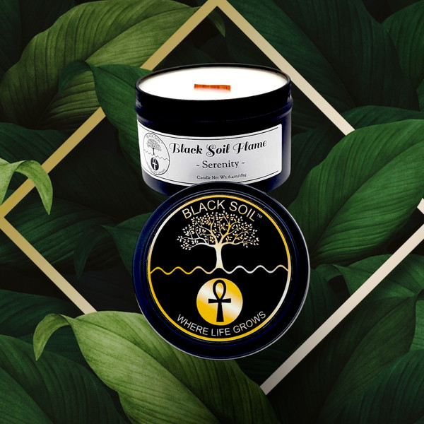 The Serenity candle is a smooth blend of floral notes and light peaks of salt for a ambiance of calm. Ignite your light.

Notes: Sea salt, jasmine, lily of the valley

Made: Soy/Paraffin wax & Wooden wick