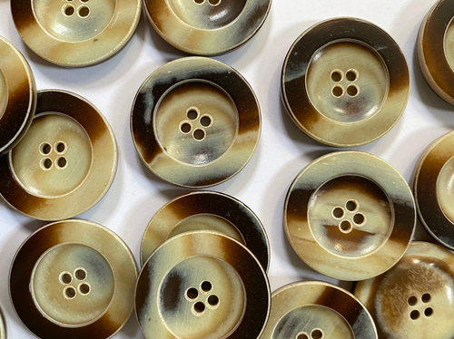 Haberdashery | Recycled Horn Ombre Buttons - 25mm - Brown | Fabric Godmother